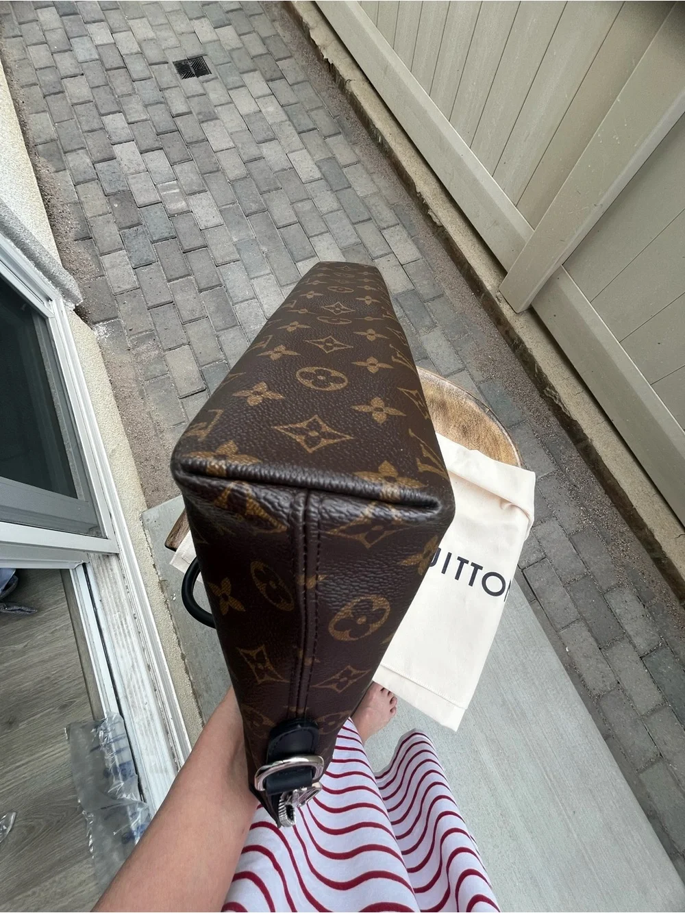 ✨Authentic✨ Louis Vuitton Porte-Documents Jour – Monogram & Black Leather